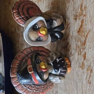 Thanksgiving Turkeys Salt And Pepper Shakers 4" Tall